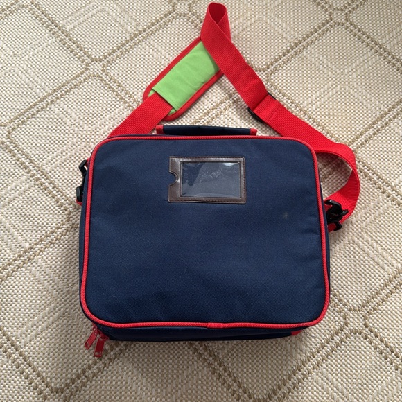 Wee Believers Mass Kit, EXTREMELY RARE; no book included, all pieces included - Picture 5 of 7